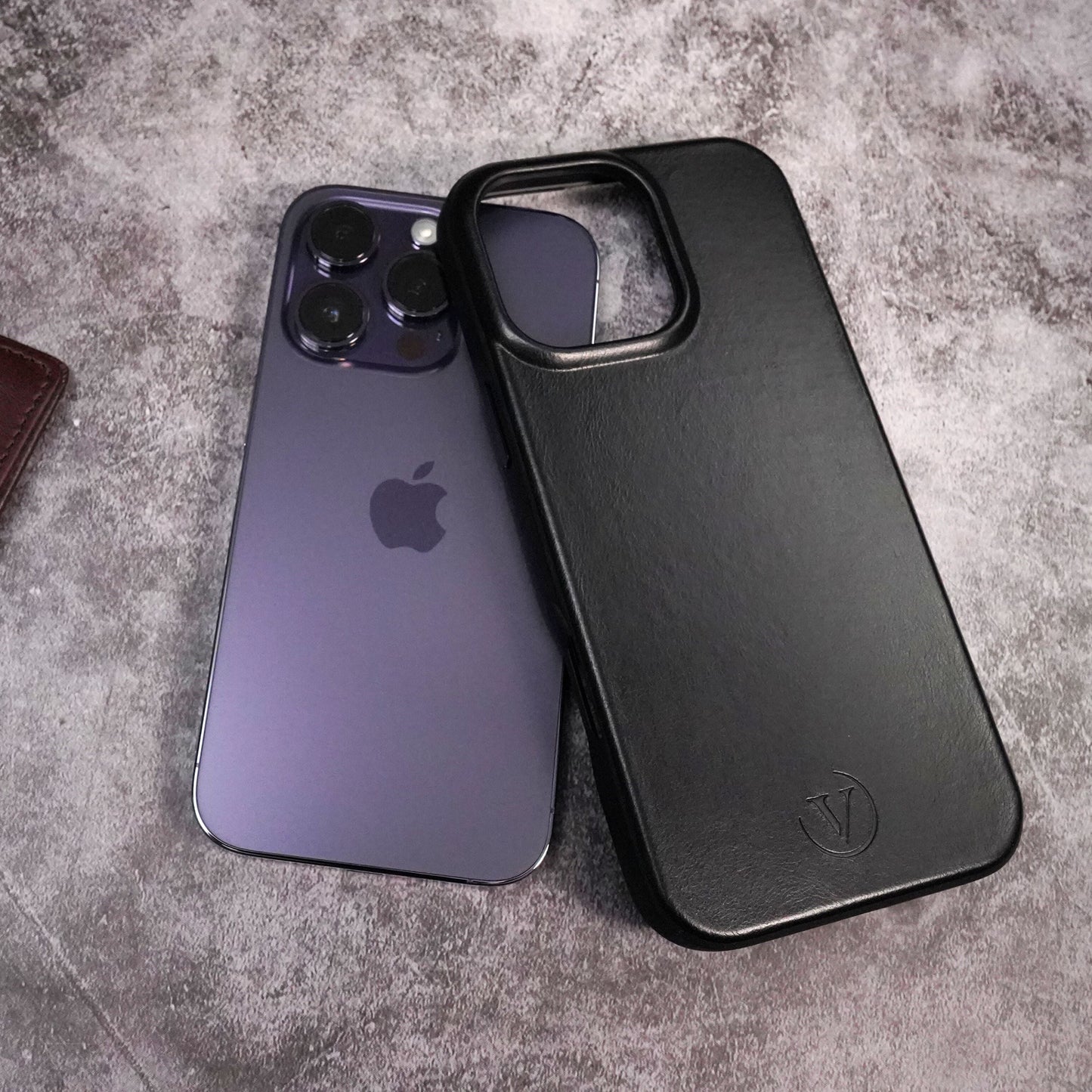 iPhone 16 Series Elite Leather Case