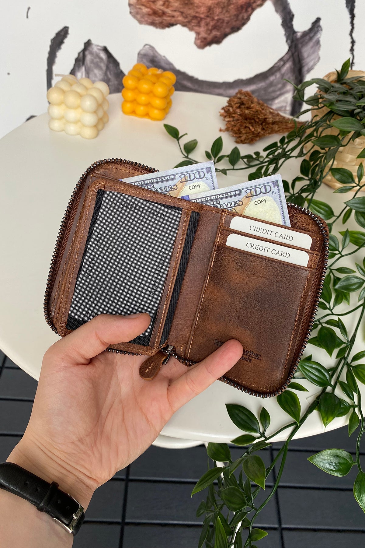 Porto - Genuine Leather Wallet with Zipper Feature