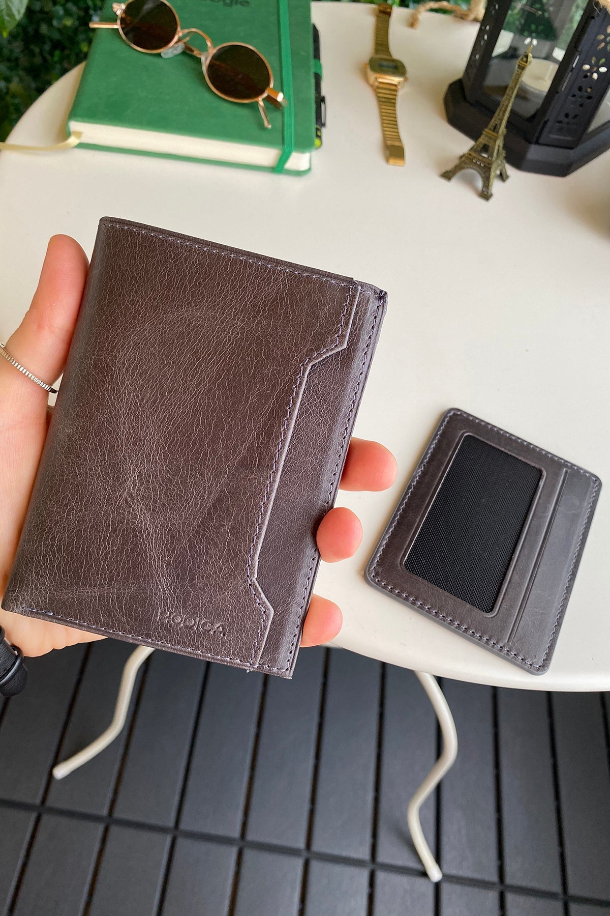 Oregon - Genuine Leather Wallet with Removable Card Holder