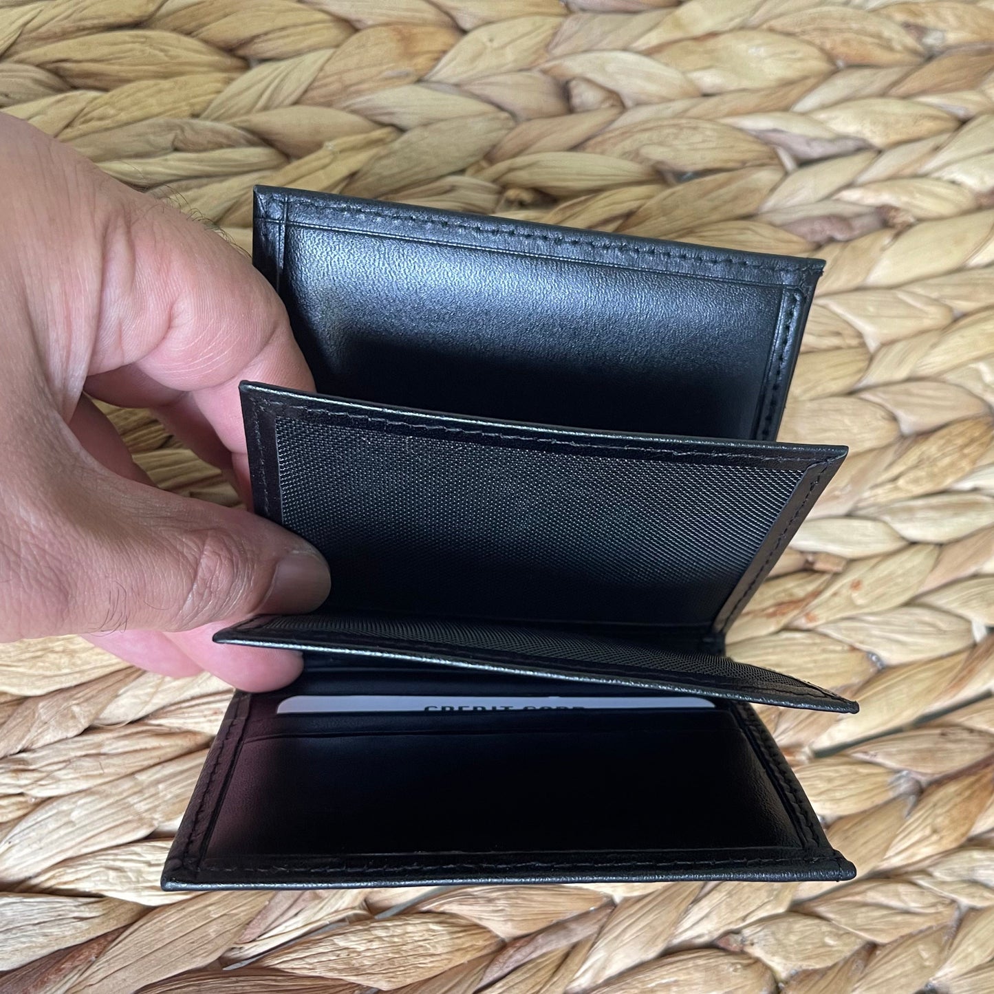 Elegant Handmade Genuine Leather Bifold Wallet - 12 Card Slots & 2 ID Pockets - Black