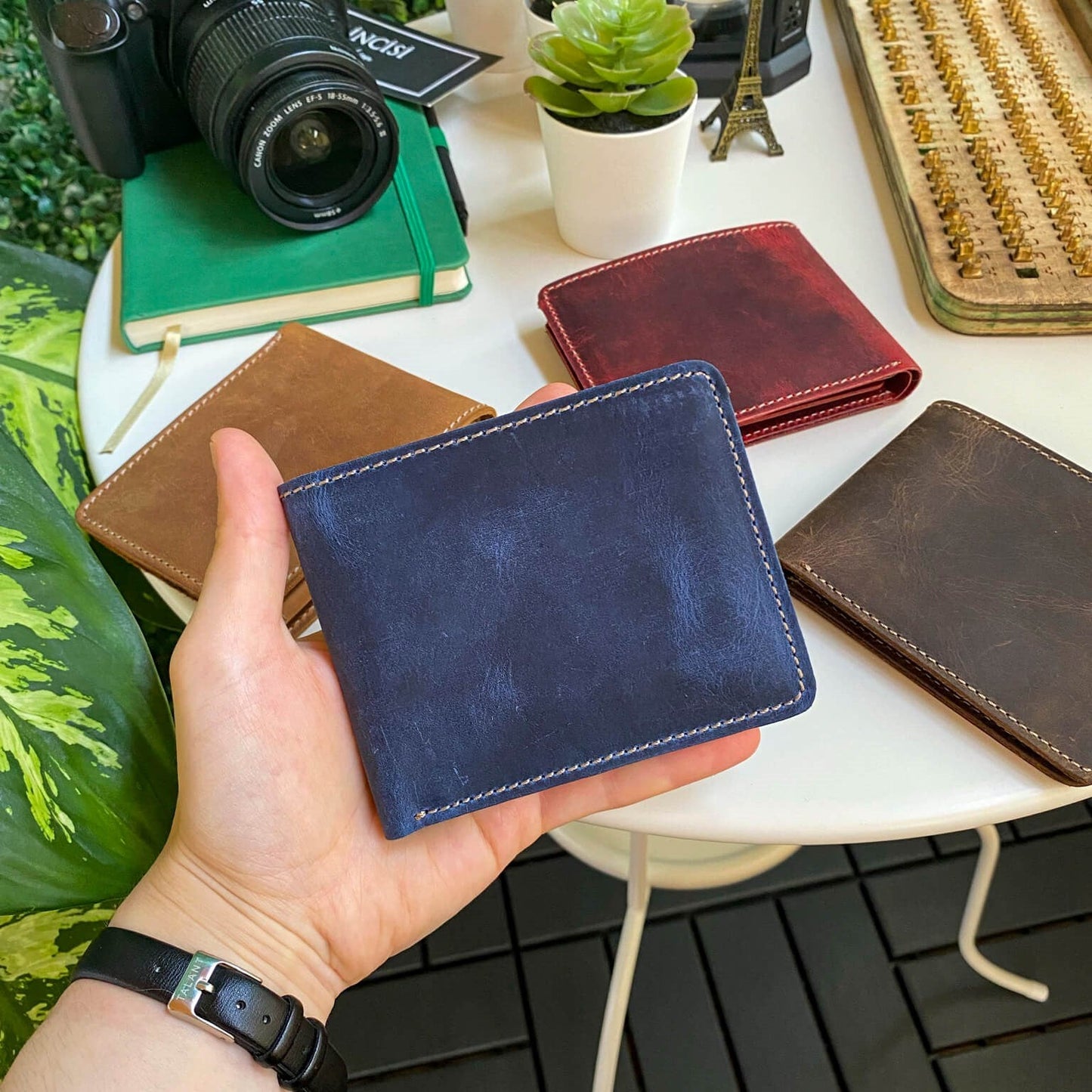 Cosmos - Genuine Leather Trifold Classic Men's Wallet