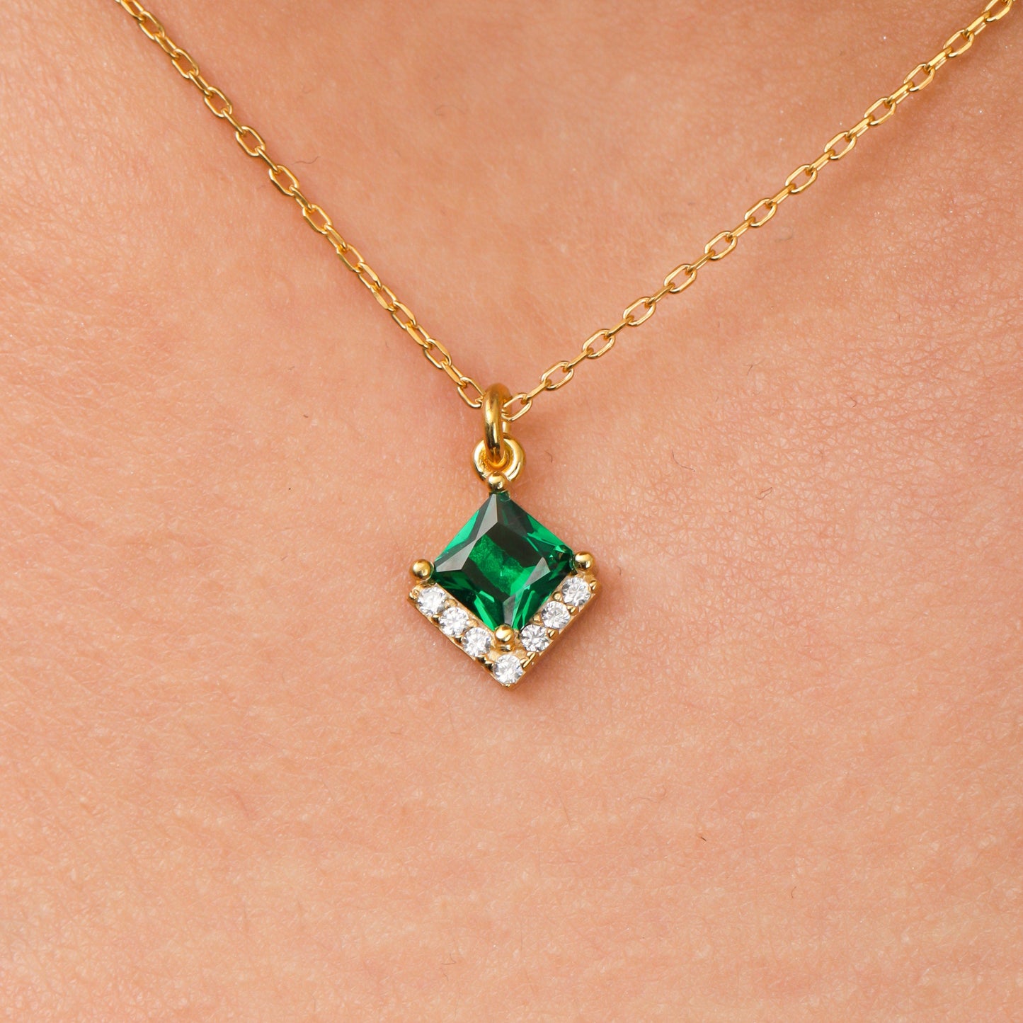 Emerald Green Necklace, Dainty Emerald Chooker Pendant, May Birthstone Necklace, Gift For Valentines, Engagement Gift, Emerald Jewelry Set