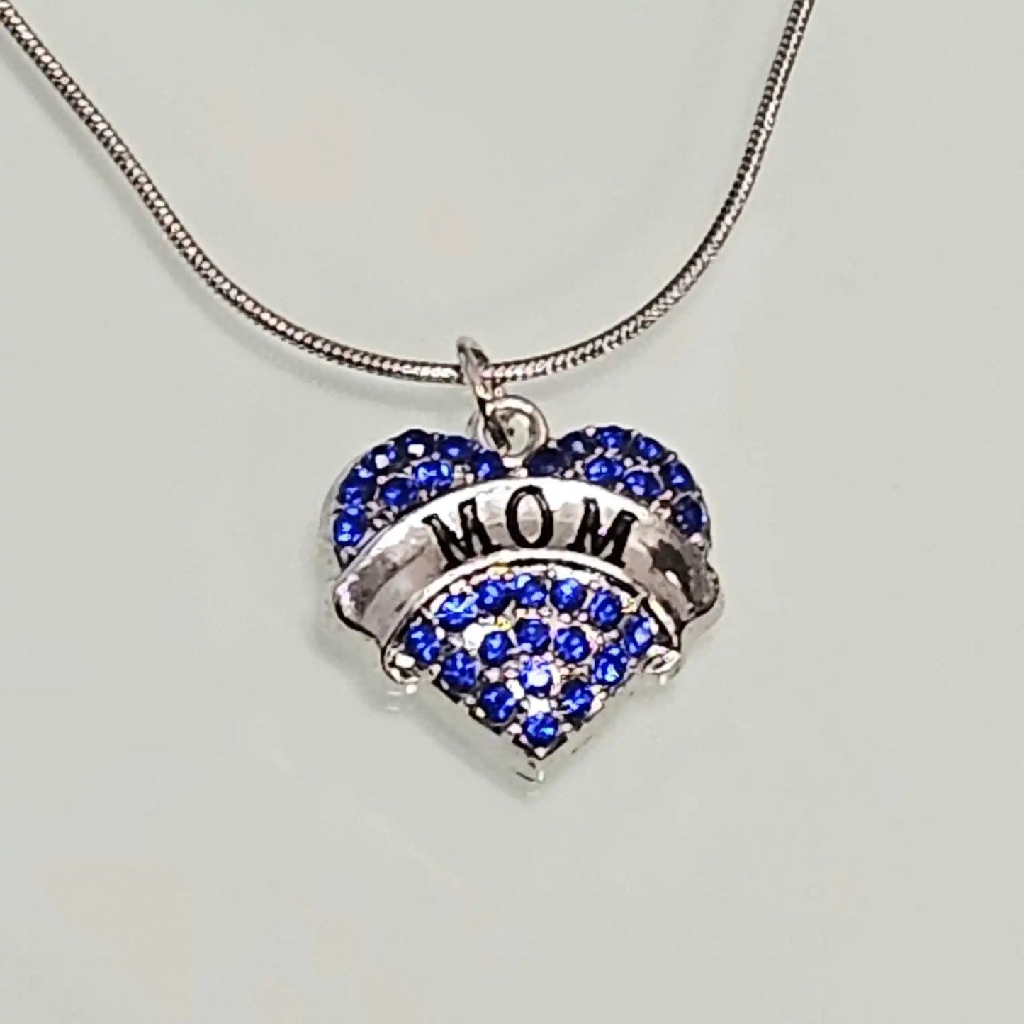 Love MOM Heart Shaped Pendant With Crystals And Chain